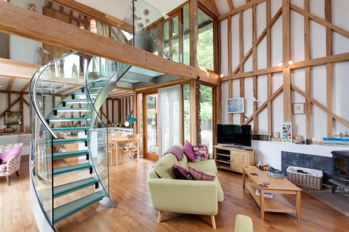 escalier en verre à l'intérieur d'une maison privée