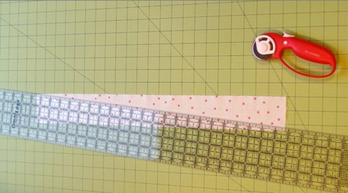 diviser le tissu en diagonale