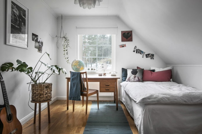 l'intérieur d'une chambre d'adolescent dans un style scandinave