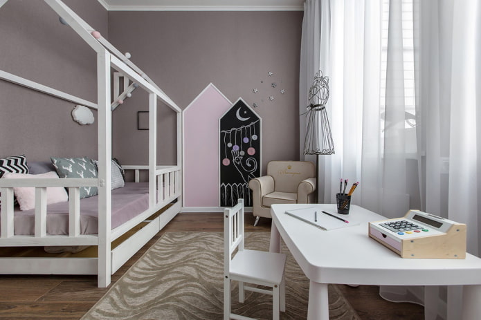 intérieur d'une pépinière pour une fille dans un style nordique