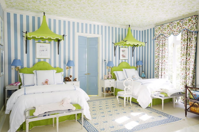 intérieur vert-bleu d'une chambre d'enfants