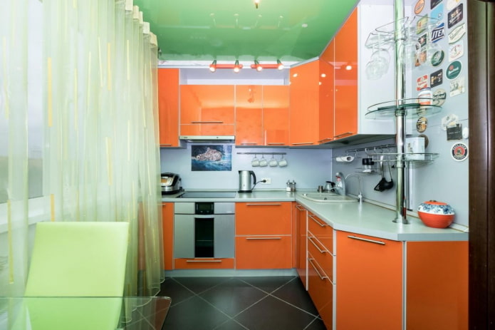 intérieur de cuisine dans des tons orange-vert