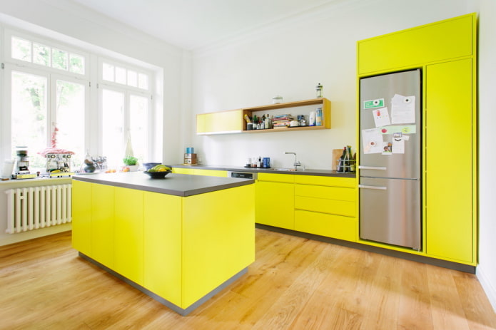 intérieur de cuisine dans des tons jaunes