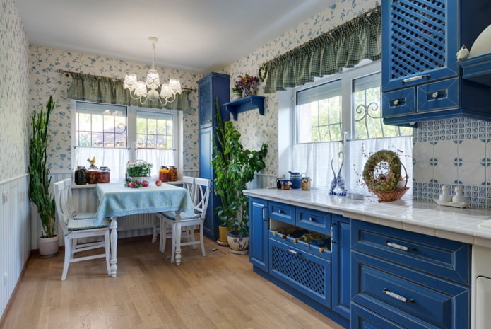 décoration à l'intérieur de la cuisine de style provençal