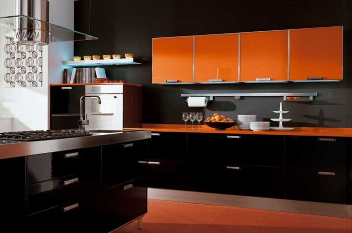 intérieur de cuisine aux couleurs noir et orange