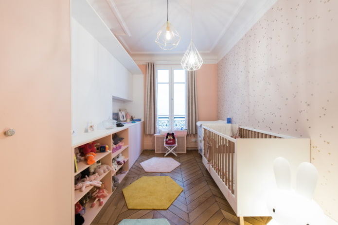 éclairage à l'intérieur de la crèche pour l'enfant