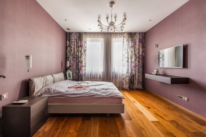 nuances de lilas à l'intérieur de la chambre