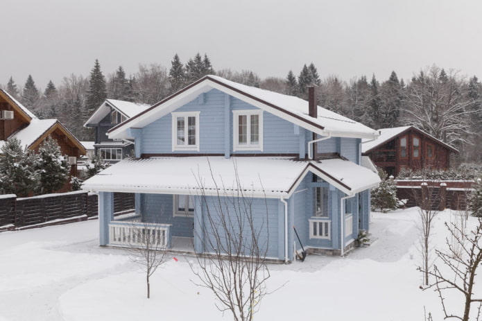 façade de maison dans les tons bleus