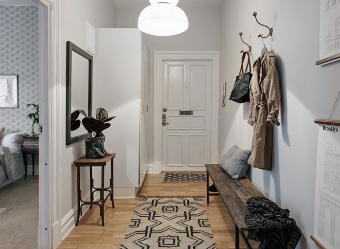 ameublement à l'intérieur du couloir dans le style scandinave