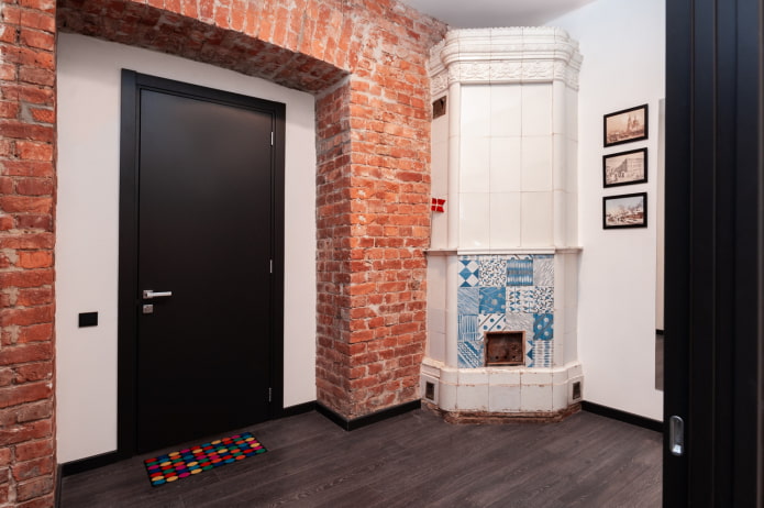 couloir de style loft à l'intérieur de la maison