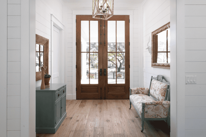 couloir design d'intérieur dans le style provençal