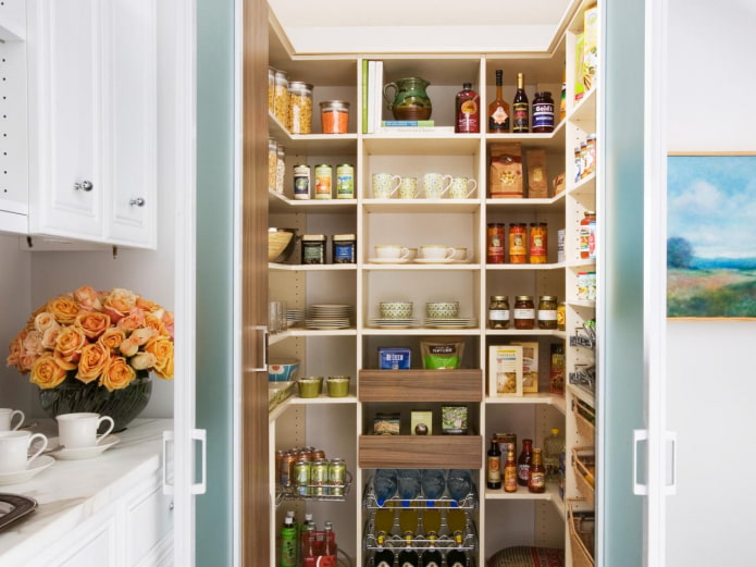 décoration de garde-manger à l'intérieur