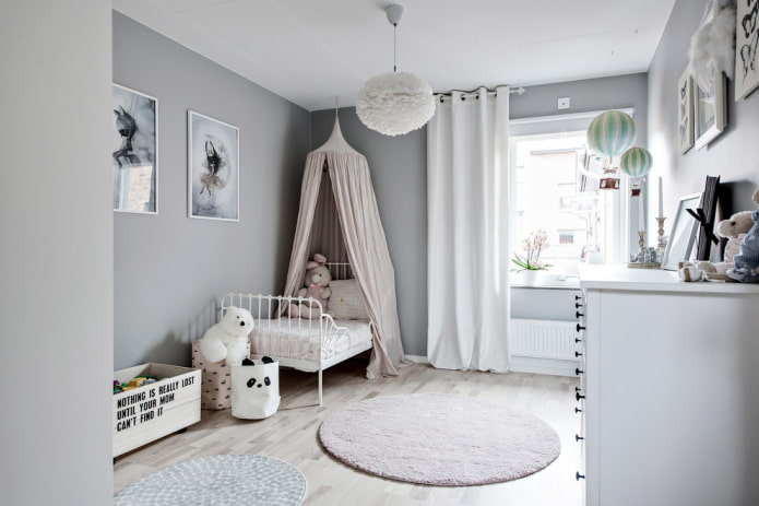 conception d'une chambre d'enfant blanche et grise