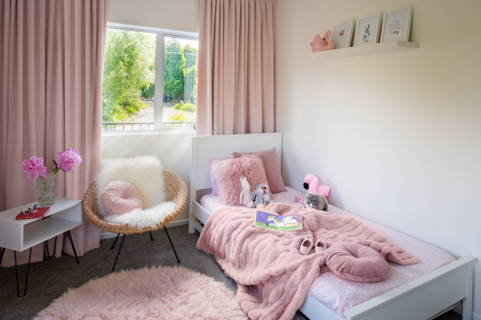 intérieur de chambre 9 carrés pour une fille