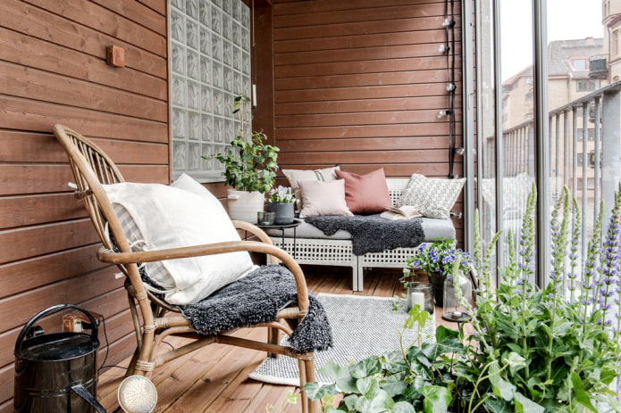 Décoration de loggia de style scandinave