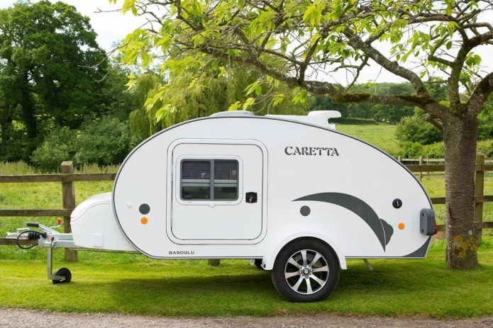 camping-car traîné