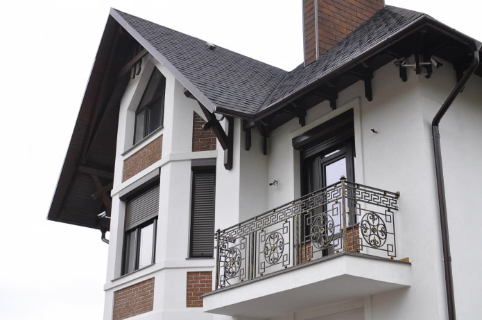 projet de maison avec balcon en béton