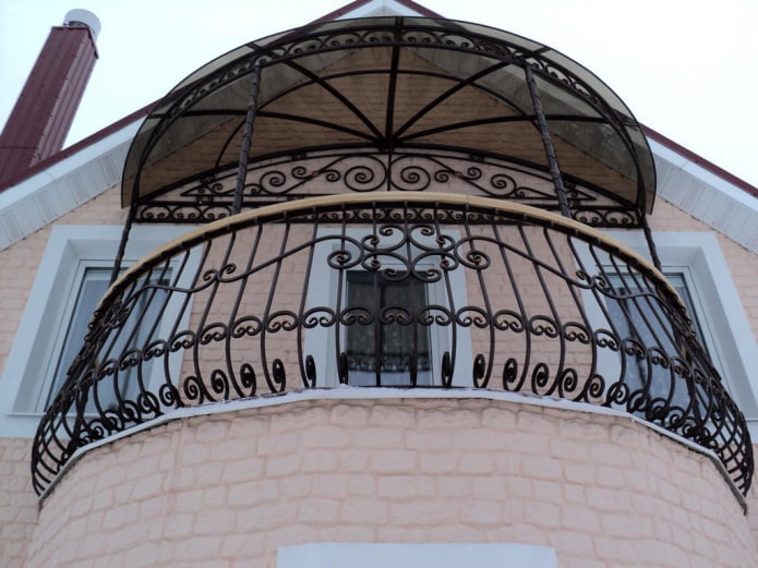 balcon avec auvent dans un projet de maison privée