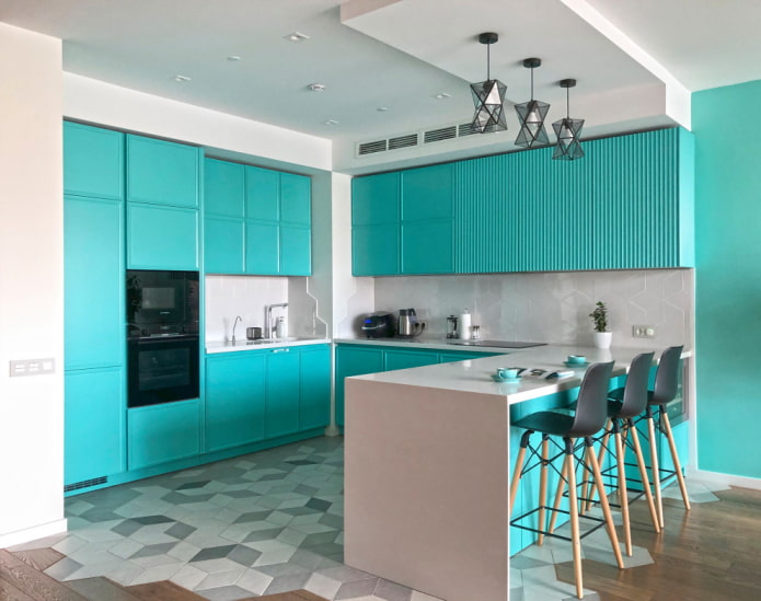 intérieur de cuisine aux couleurs blanc et turquoise