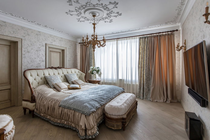 textiles dans la chambre dans un style classique