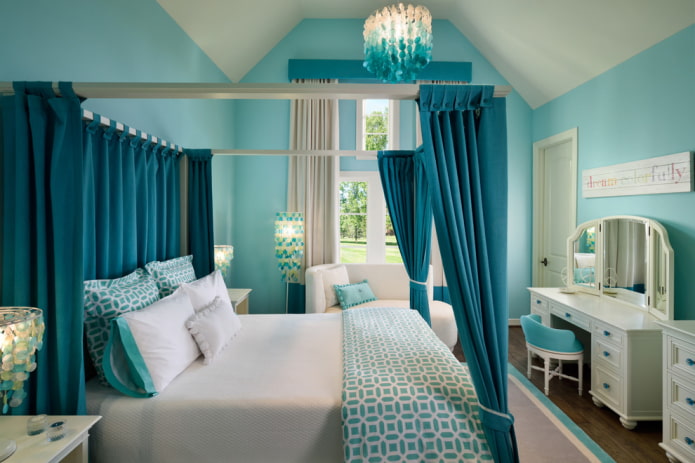 chambre aux couleurs turquoises