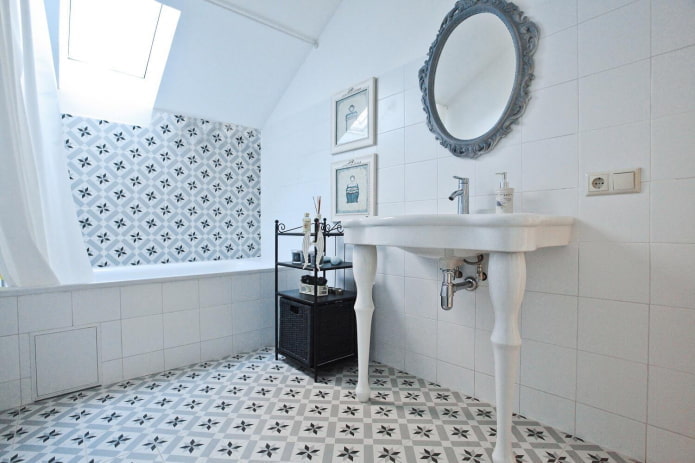 salle de bain noir et blanc