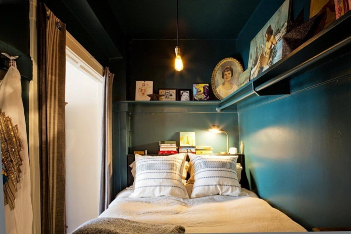 petite chambre sombre