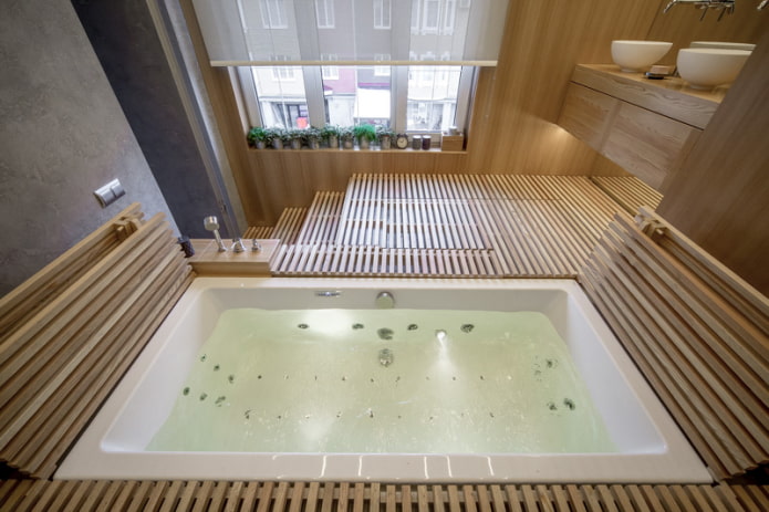 salle de bain sur le podium avec fenêtre