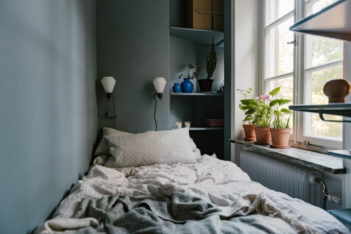 petite chambre sombre