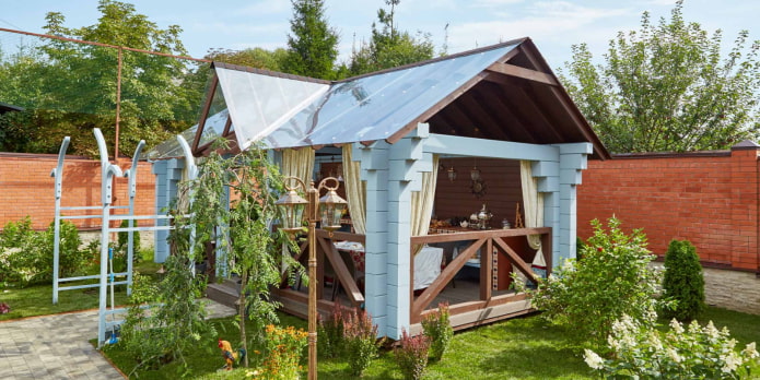 cuisine indépendante dans le jardin