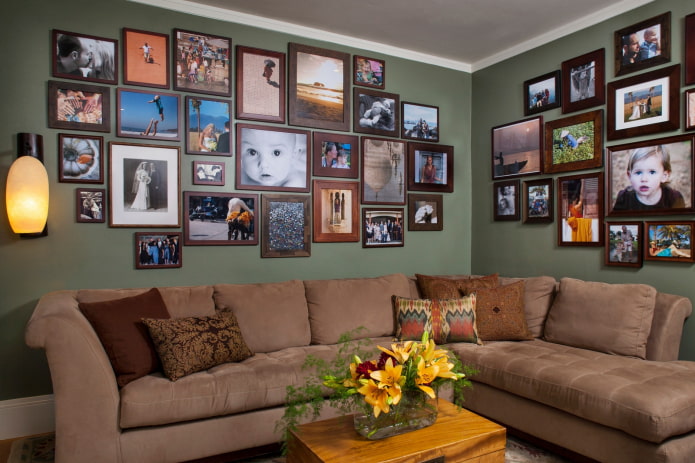 Des photos de famille sur les murs