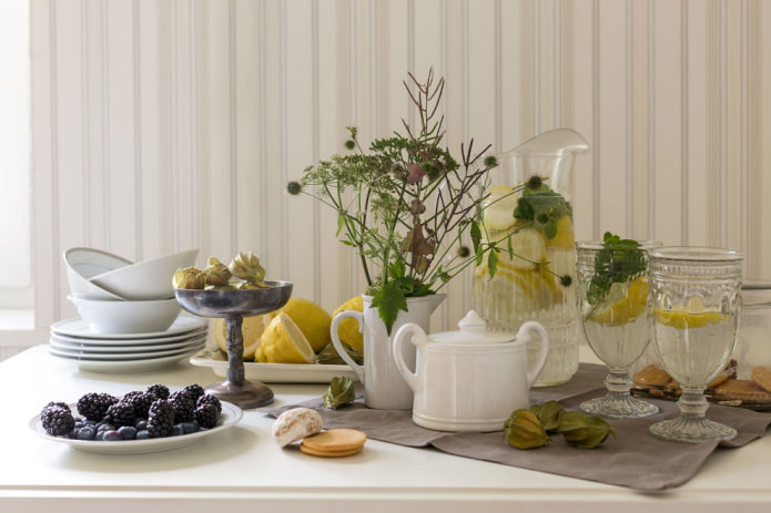 Nature morte sur la table de la cuisine