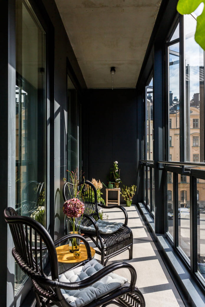 Balcon noir style loft