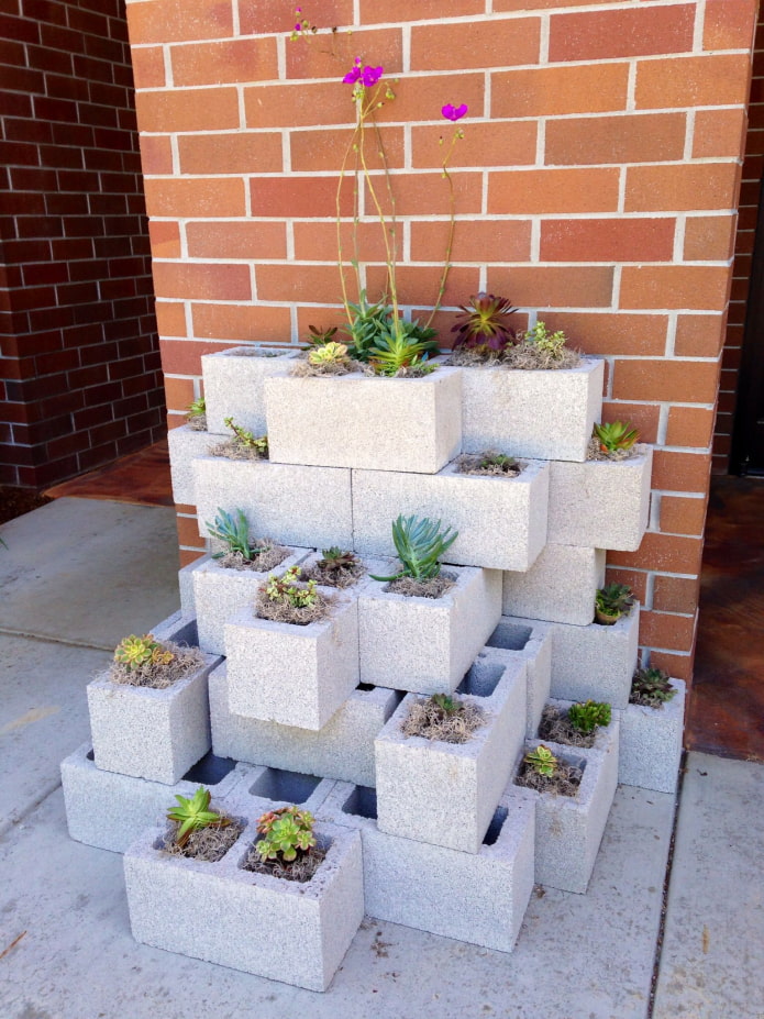 un parterre de blocs de mousse pour la rue