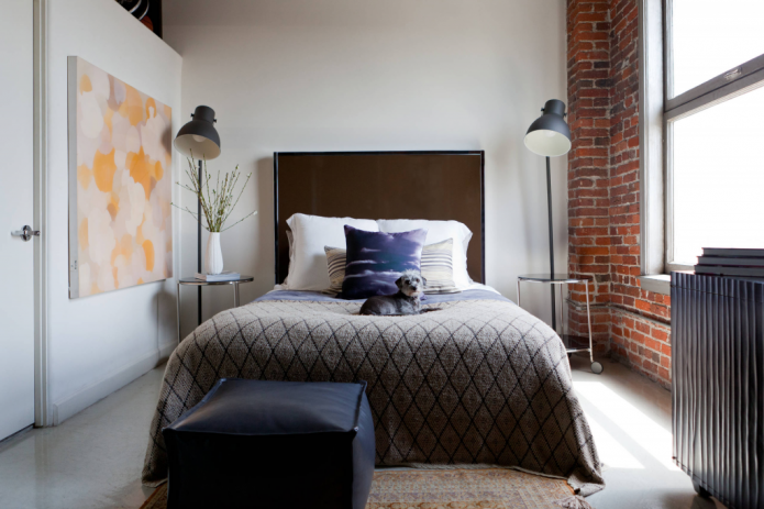 Lampadaires de style loft dans la chambre