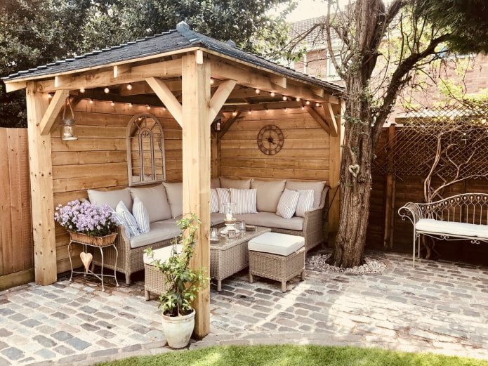 Gazebo sur piliers