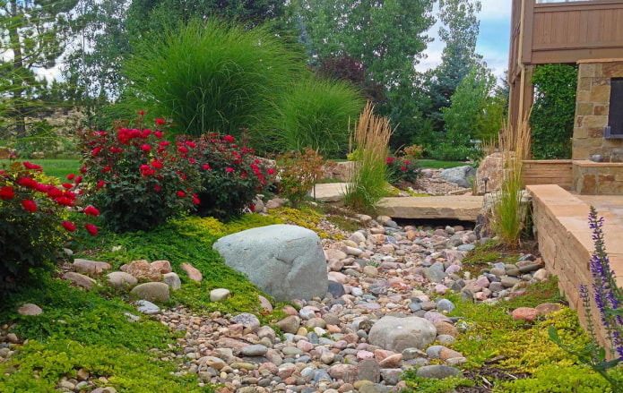 pierres dans la conception de jardin