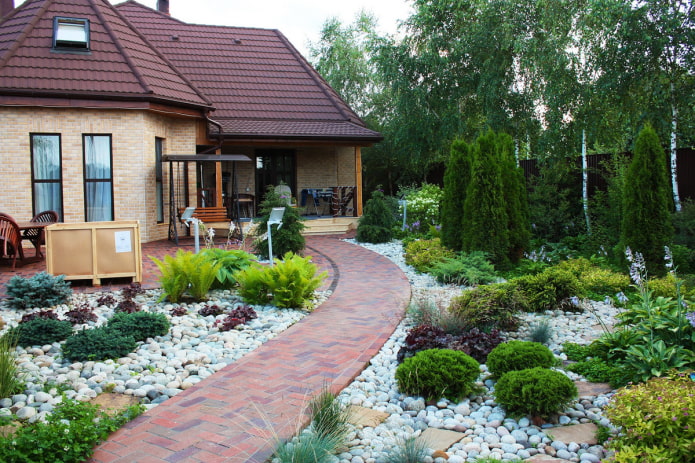 maison sur un terrain de 10 ares