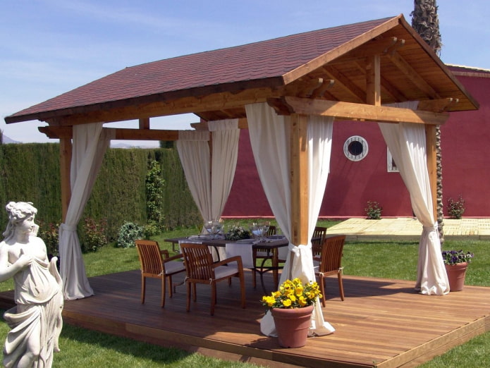 gazebo ouvert dans le pays