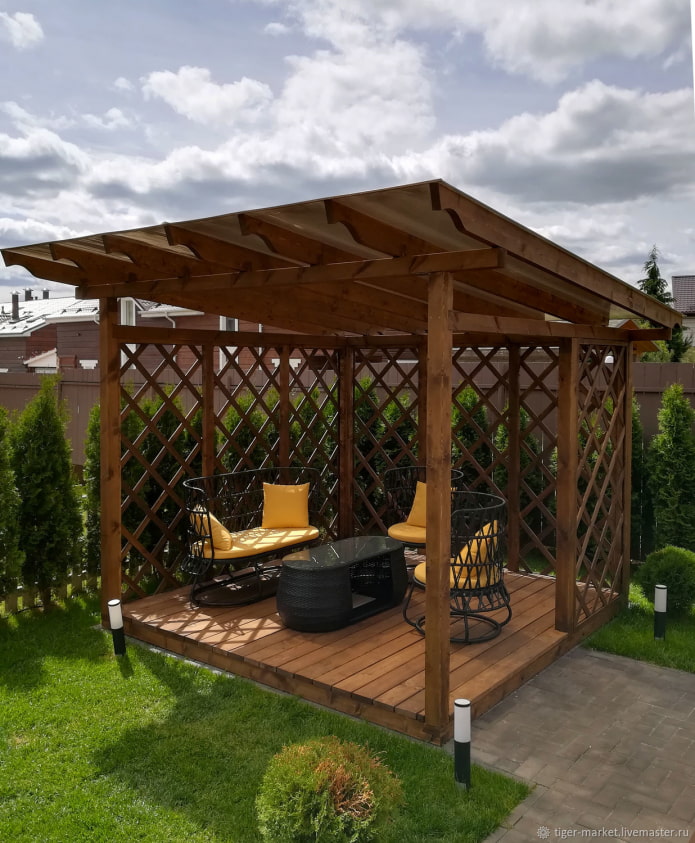 pergola à la campagne