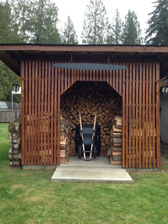 homme des bois à la campagne