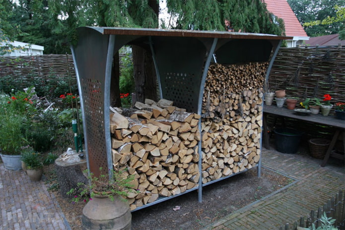 bûche de bois en métal