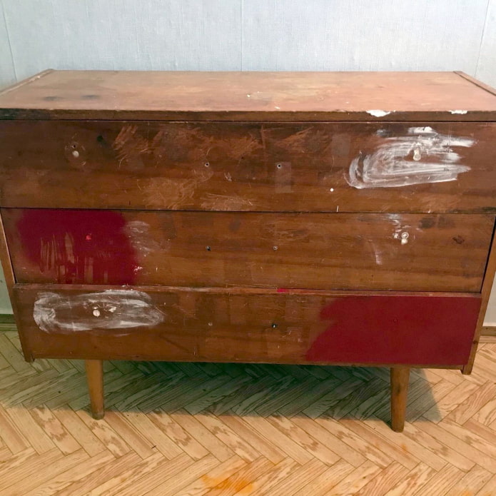 Commode avant retouche