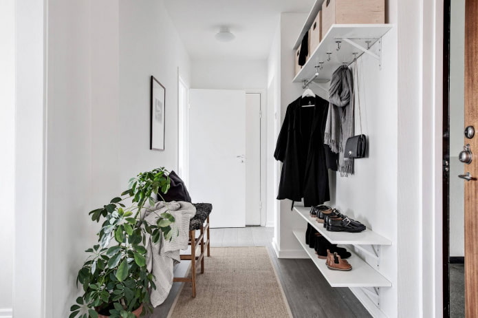 couloir blanc dans le style scandi