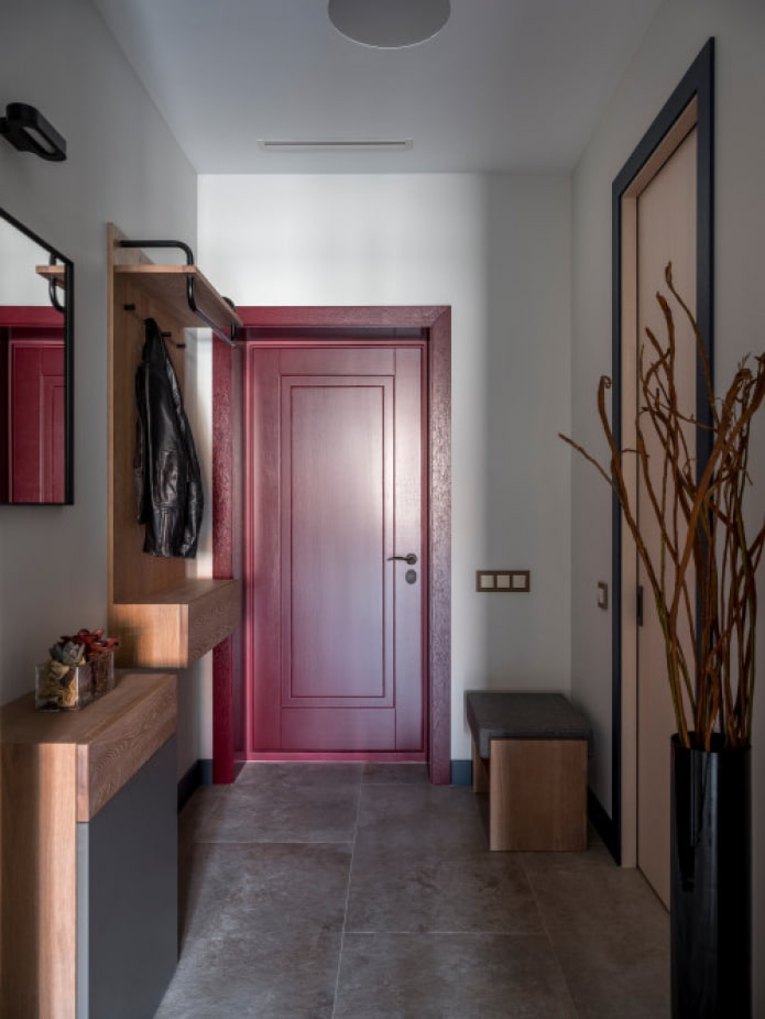 couloir allongé dans l'appartement