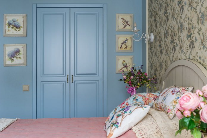 Intérieur de chambre de style provençal