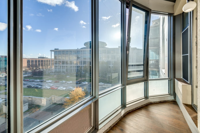 fenêtres à double vitrage pour un balcon