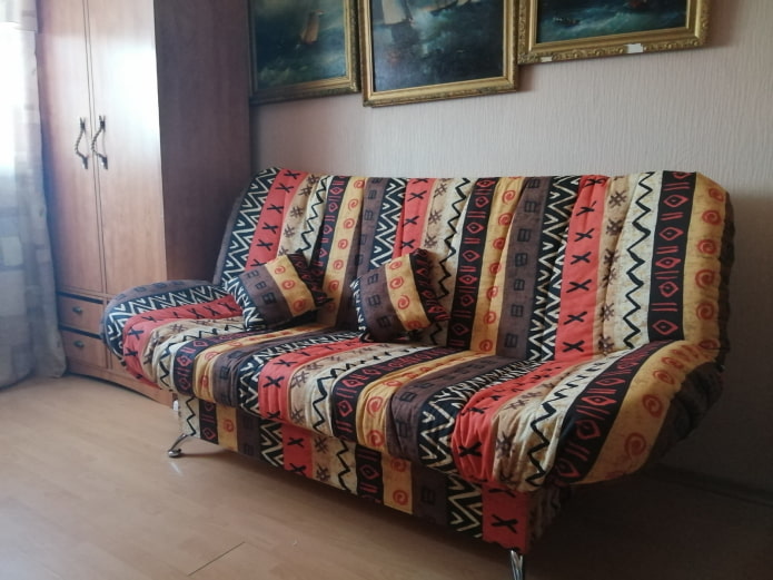 sofa sa opisina