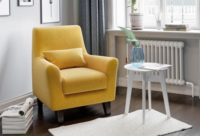 fauteuil jaune avec coussin