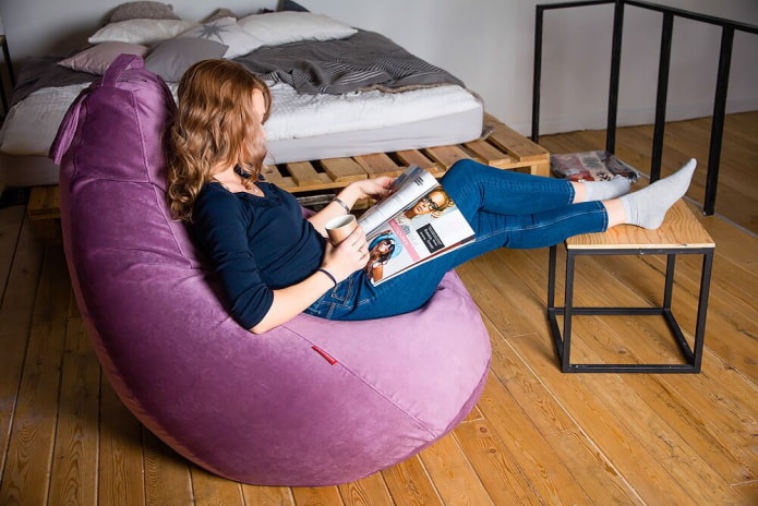 fauteuil poire dans la chambre